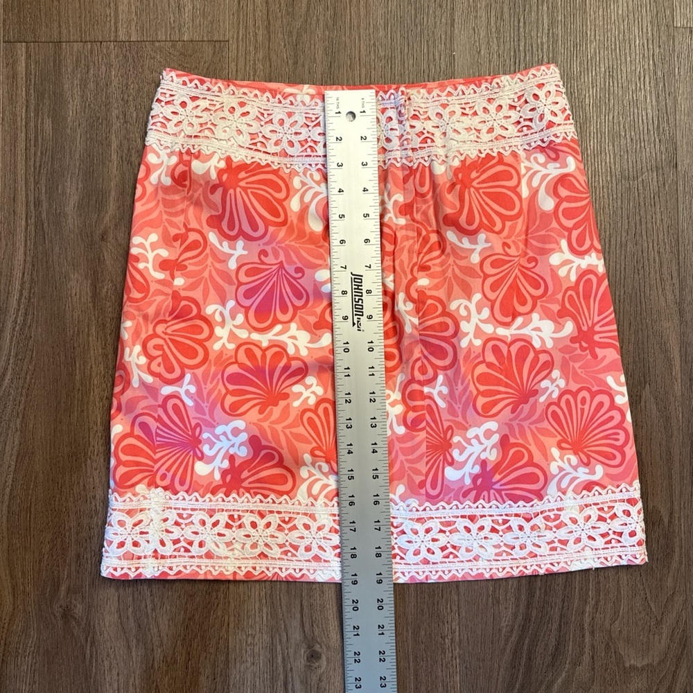 Lilly Pulitzer size 8 Floral Pink Skirt with Lace Trim - Picture 6 of 8